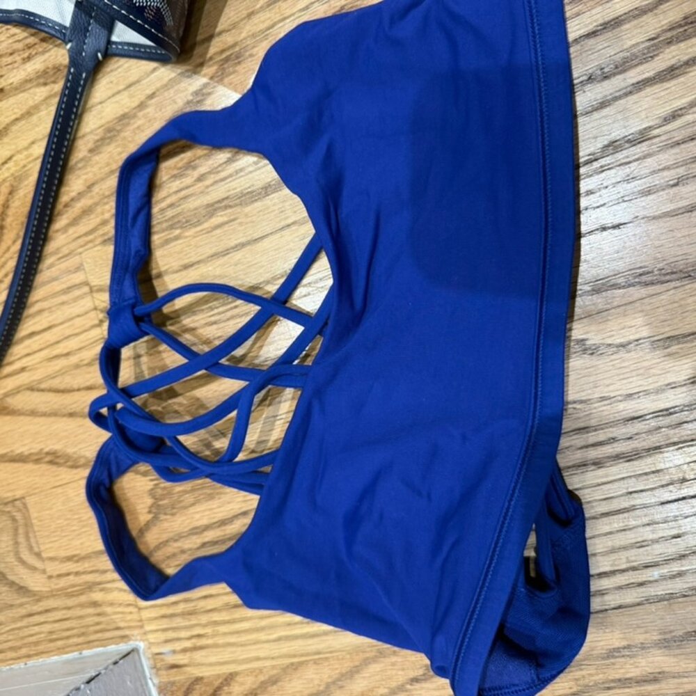 lululemon free to be bra